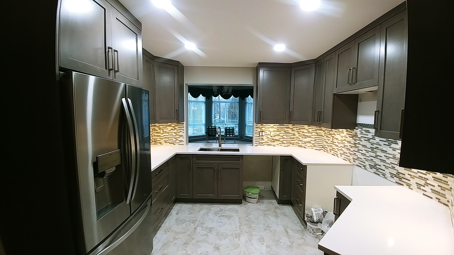 U-shaped kitchen